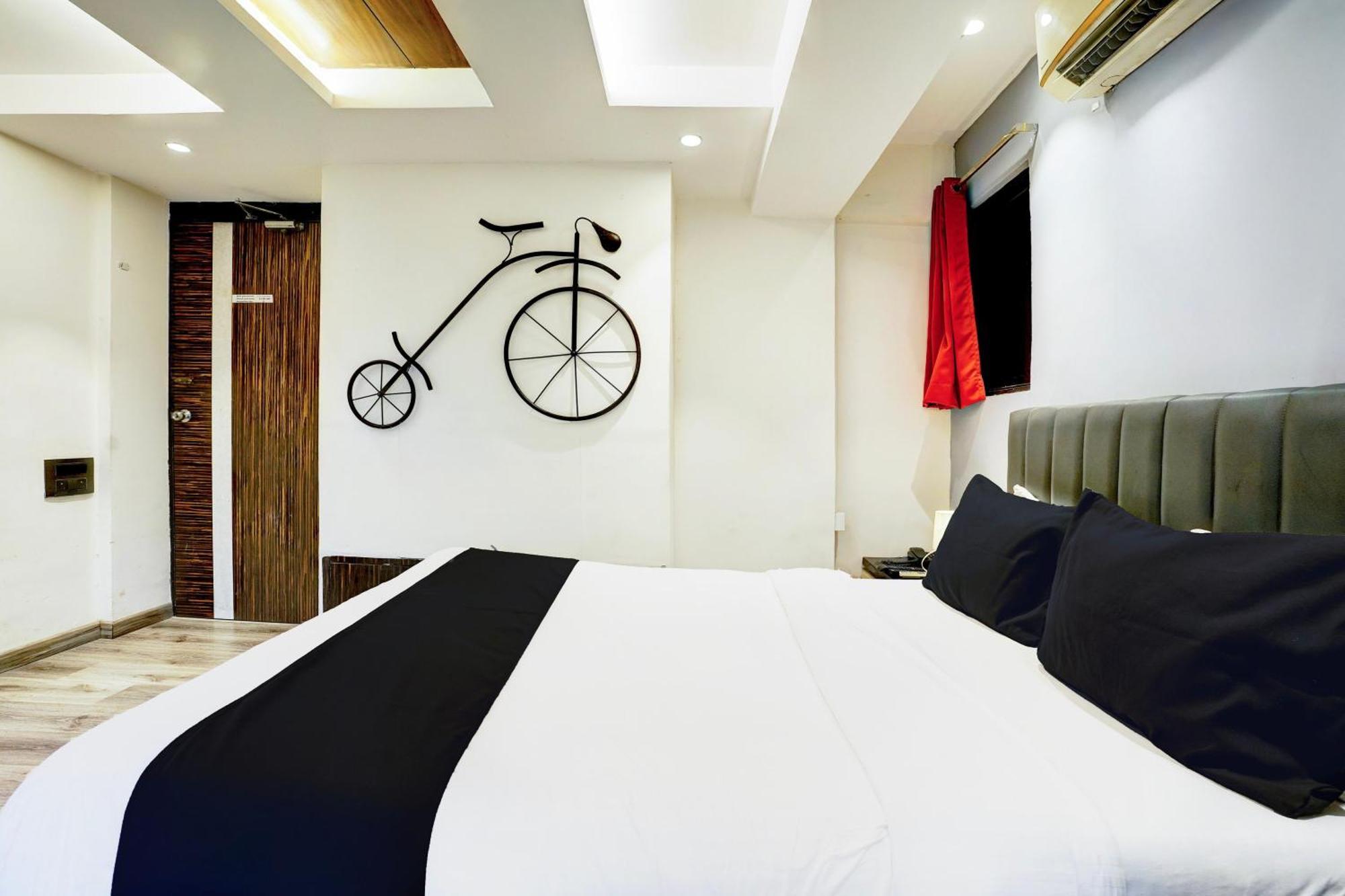 Super Hotel O Seawoods Near Palm Beach Road Formerly Sai Roop Νάβι Μουμπάι Εξωτερικό φωτογραφία