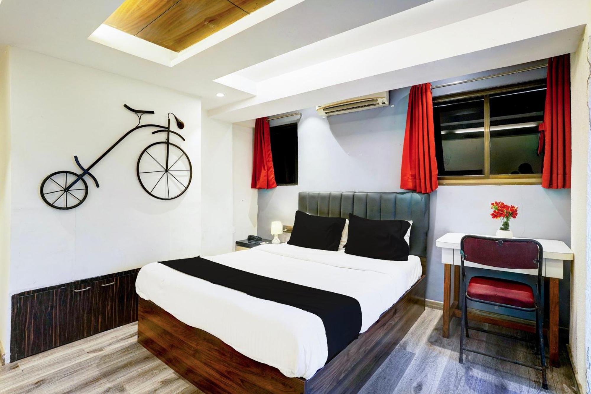 Super Hotel O Seawoods Near Palm Beach Road Formerly Sai Roop Νάβι Μουμπάι Εξωτερικό φωτογραφία